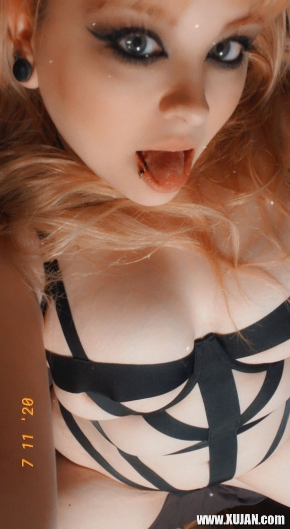 Big Titty Goth Girlfriend - Photo #2415857