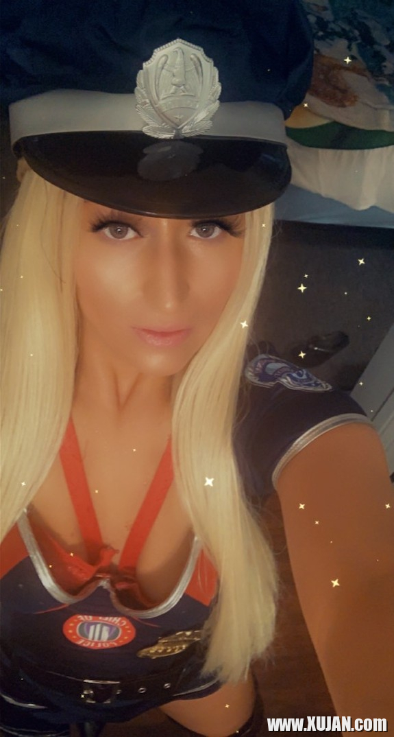 Aaliyah Doll Blonde Photo Shoot - Photo #2416218
