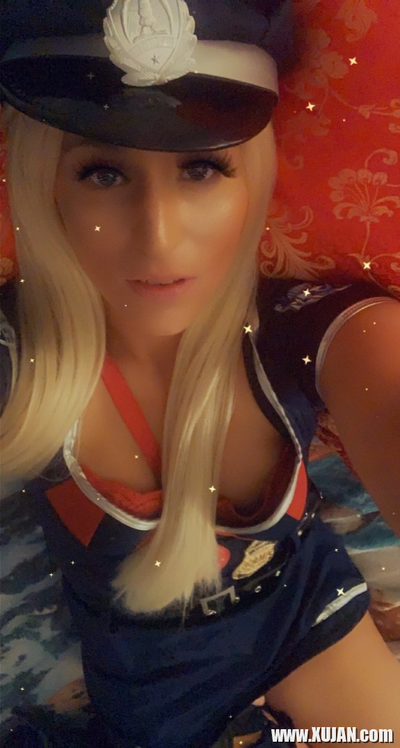 Aaliyah Doll Blonde Photo Shoot - Photo #2416220