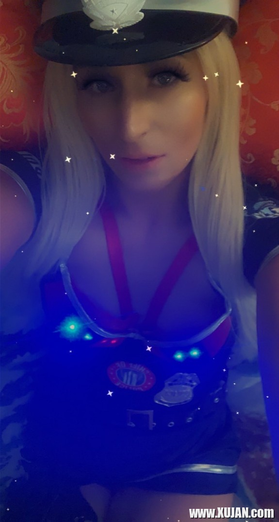 Aaliyah Doll Blonde Photo Shoot - Photo #2416221
