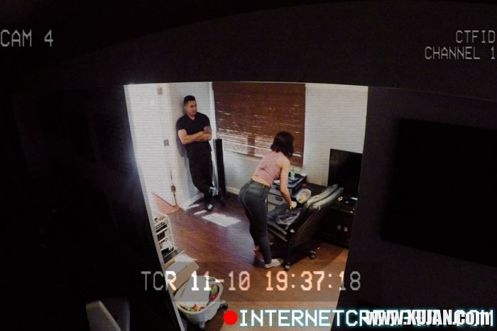 Internet Creeper Manhandling The Maid Marilyn Mansion - Photo #2419939