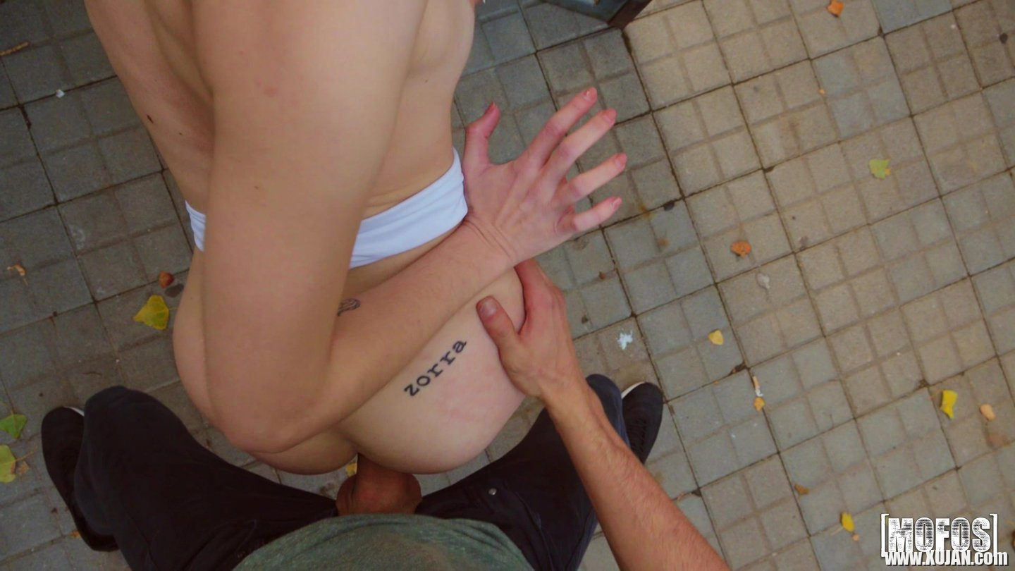 Lana Bunny got picked up and screwed hard - Photo #2420048
