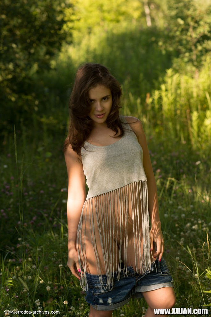 Hot girlfriend Emma Brown strips naked outdoors - Photo #2425897