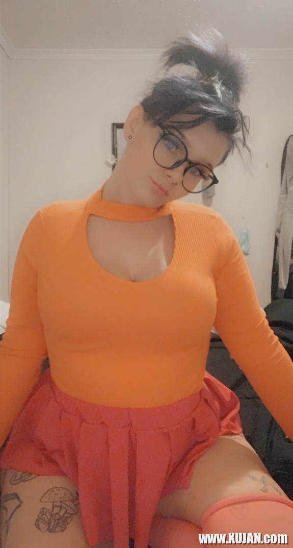 SLUTTY THICCC VELMA - Photo #2431172