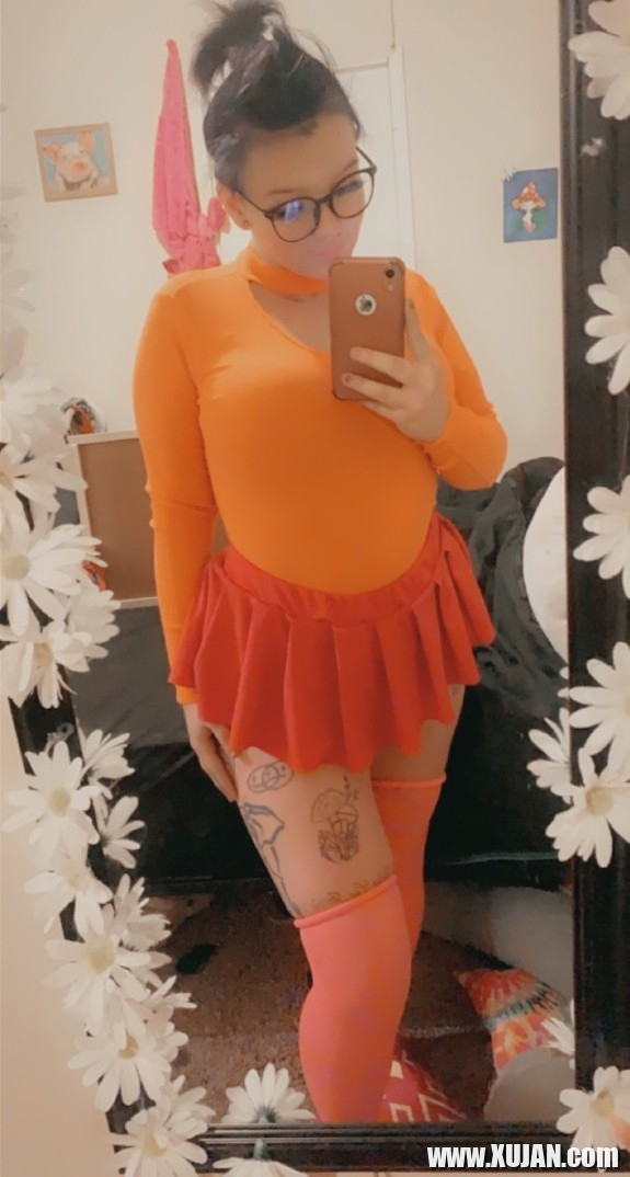 SLUTTY THICCC VELMA - Photo #2431179