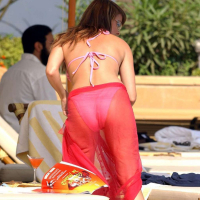 Lisa Scott Lee exposing her nice huge boobs on pool paparazzi shoots