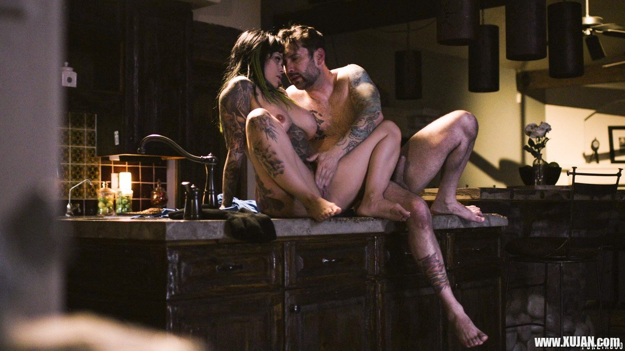 Dirty tattooed Xwife Karen wants to be face fucked by a masked man - Photo #2440904