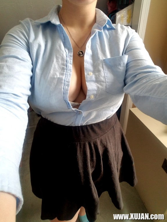 Strapon Stroking Slut - Photo #2444705