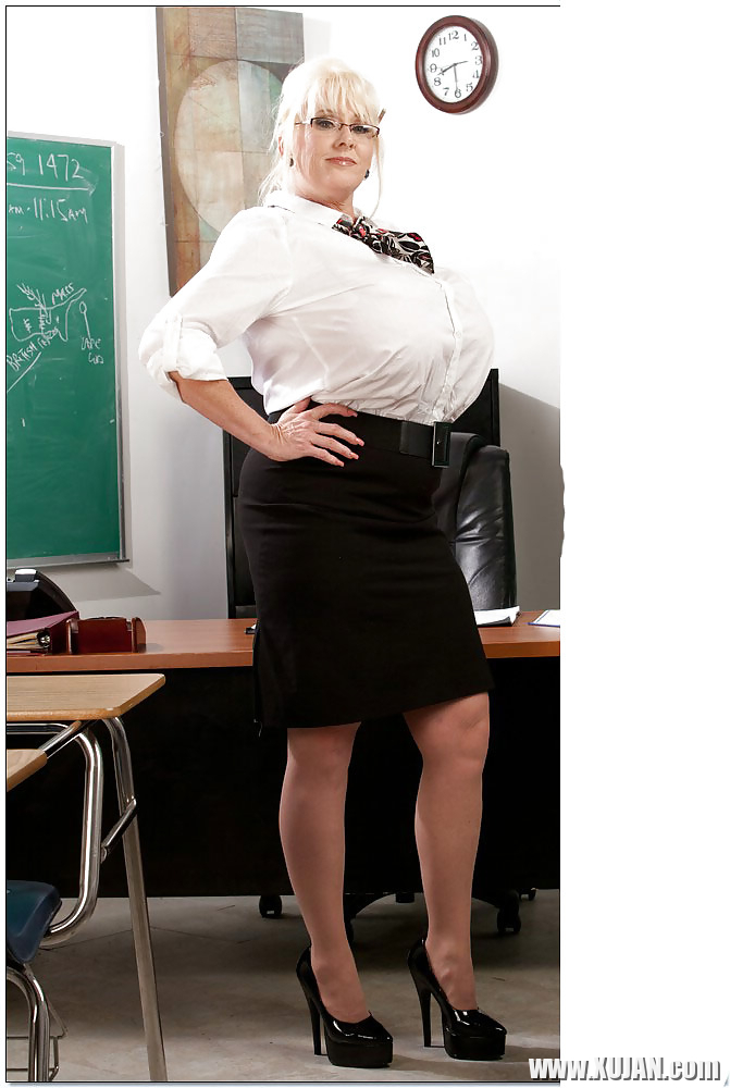 Kayla KleevageBig Tits Legend - Photo #2448431