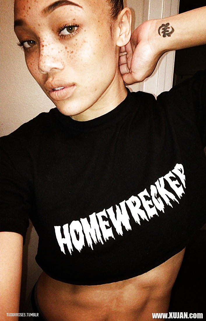 Light skinned black girls - Photo #2451735
