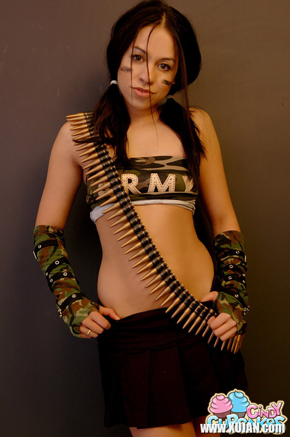Cindy Cupcakes acts like a spoiled little army brat - Photo #2453271