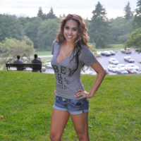 Pictures of Cindy Cupcakes flashing outside