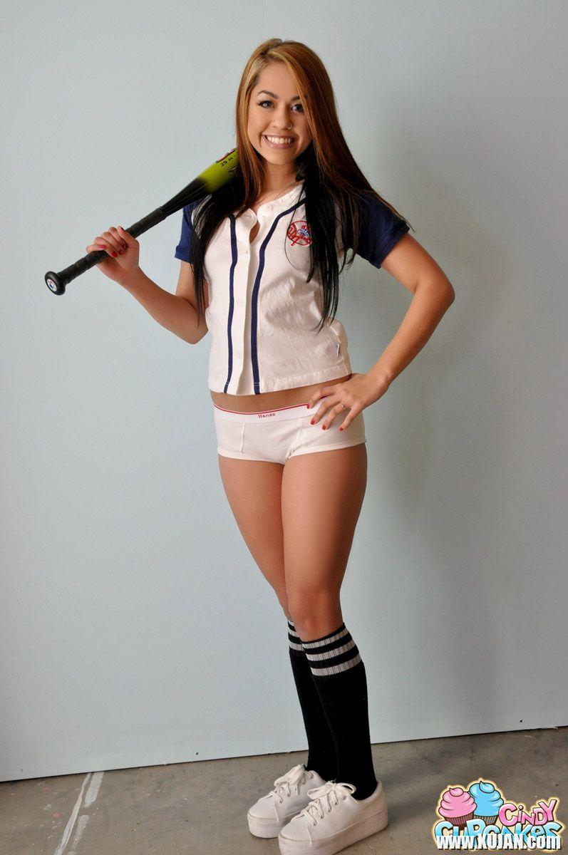 Pictures of teen girl Cindy Cupcakes stepping up to the bat - Photo #2453678