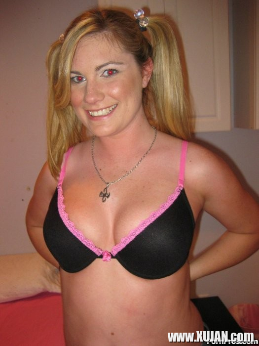Busty Dorm Room Slut - Photo #2455720