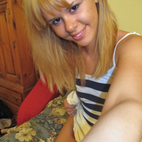 Stunning petite blonde chick Elizabeth Bentley hardcore POV sex