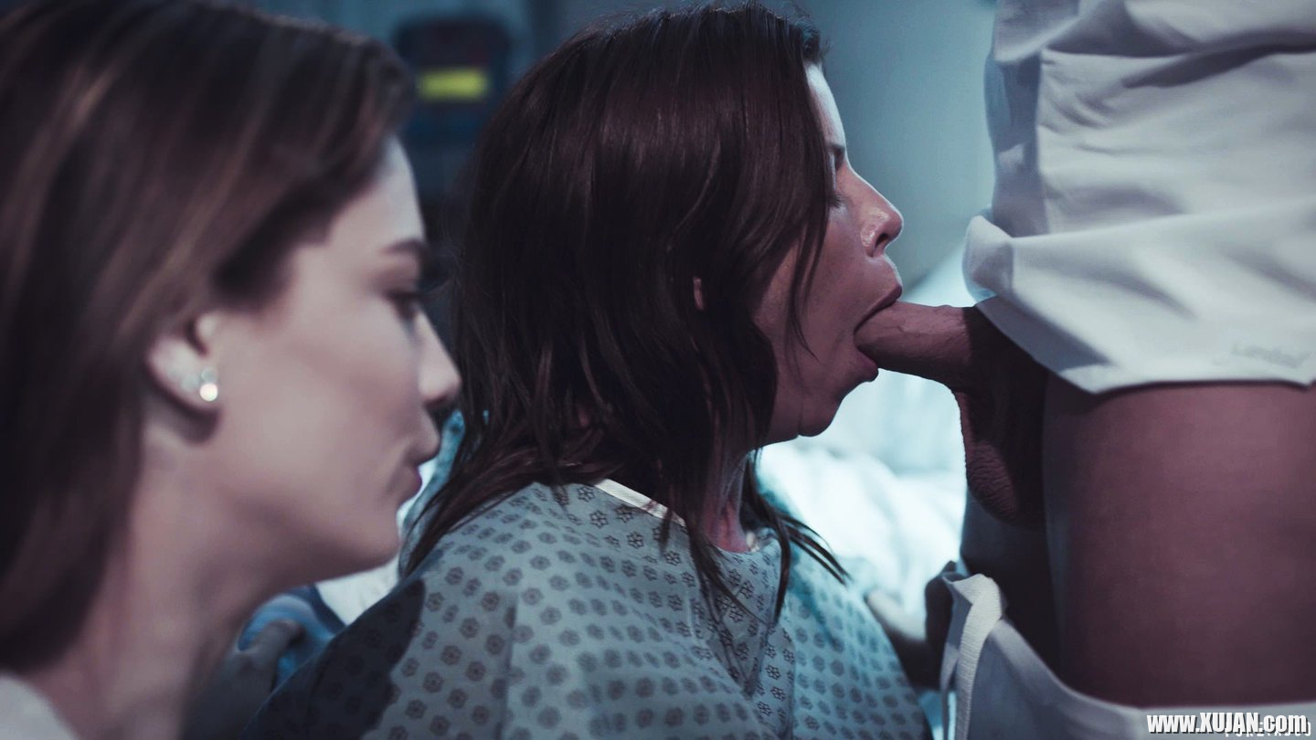 Alexis Fawx and Bobbi Dylan in a hospital threeway - Photo #2476783