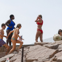Taylor Swift and Blake Lively showing sexy bikini asses