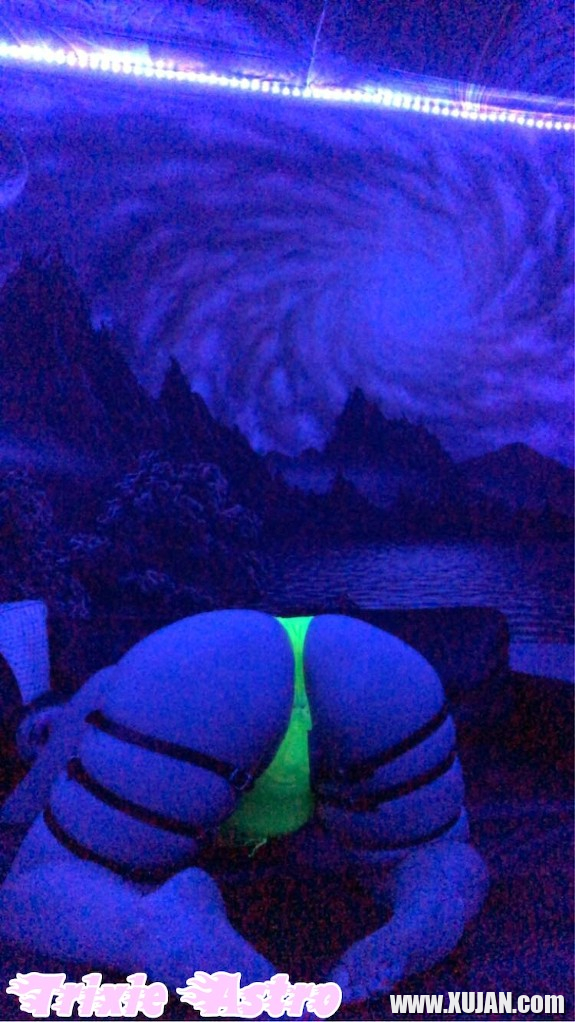 Trixie Astro n neonayin bich e - Photo #2509292