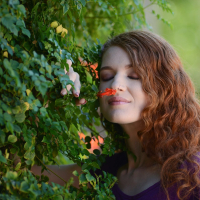 Natural red haired beauty Abbey Rain spreads wide for deep dicking