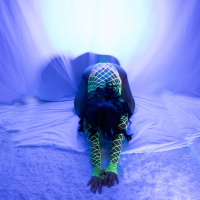 Blacklight fotosharqi zvarchanq