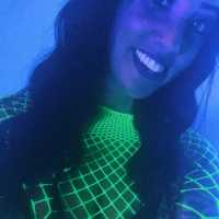 Blacklight fotosharqi zvarchanq