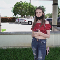 Hot bitch Jessae Rosae gets shagged on a backseat