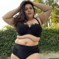 Poolside Hangstatsnogh