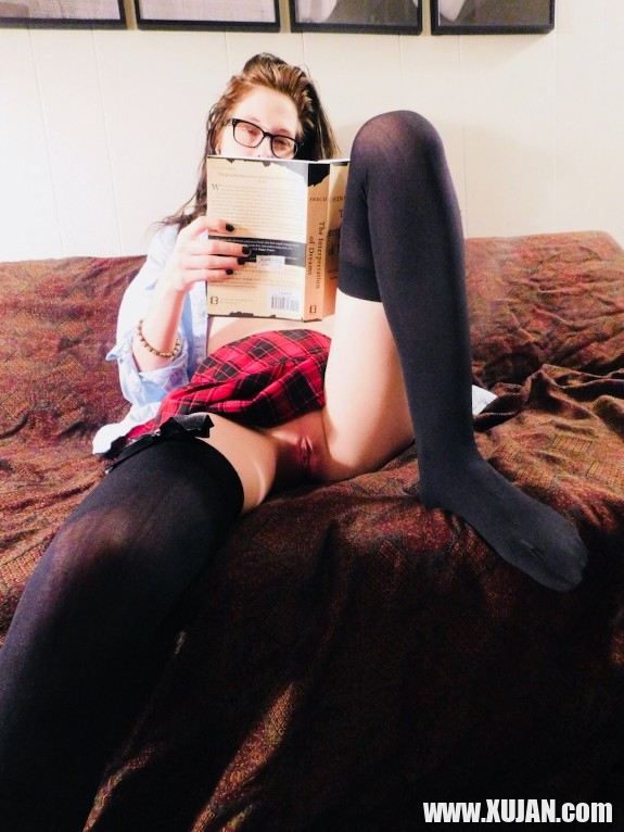 Cosplay Foxy Roxy School Girl Suckretary Woops Es nkati unem qartugharin - Photo #2521657