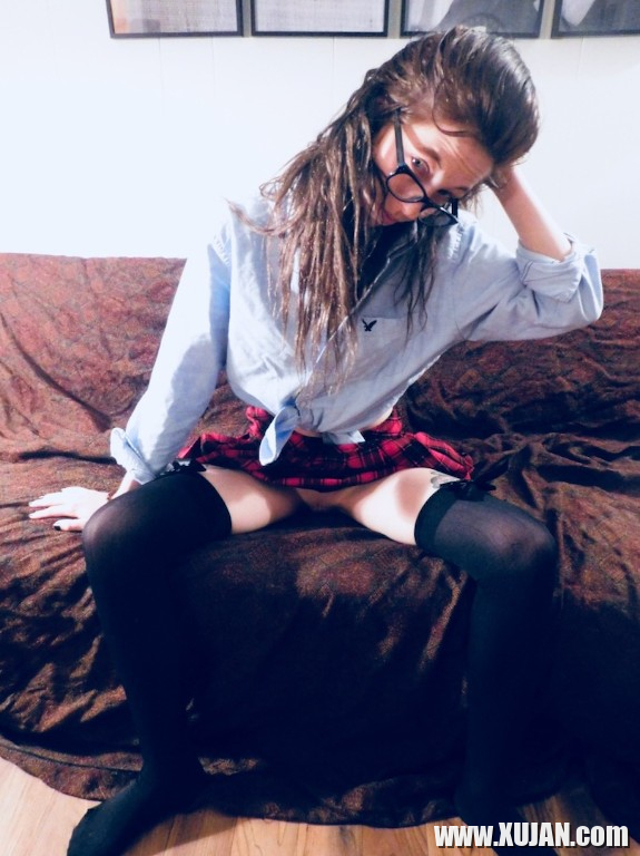 Cosplay Foxy Roxy School Girl Suckretary Woops Es nkati unem qartugharin - Photo #2521660