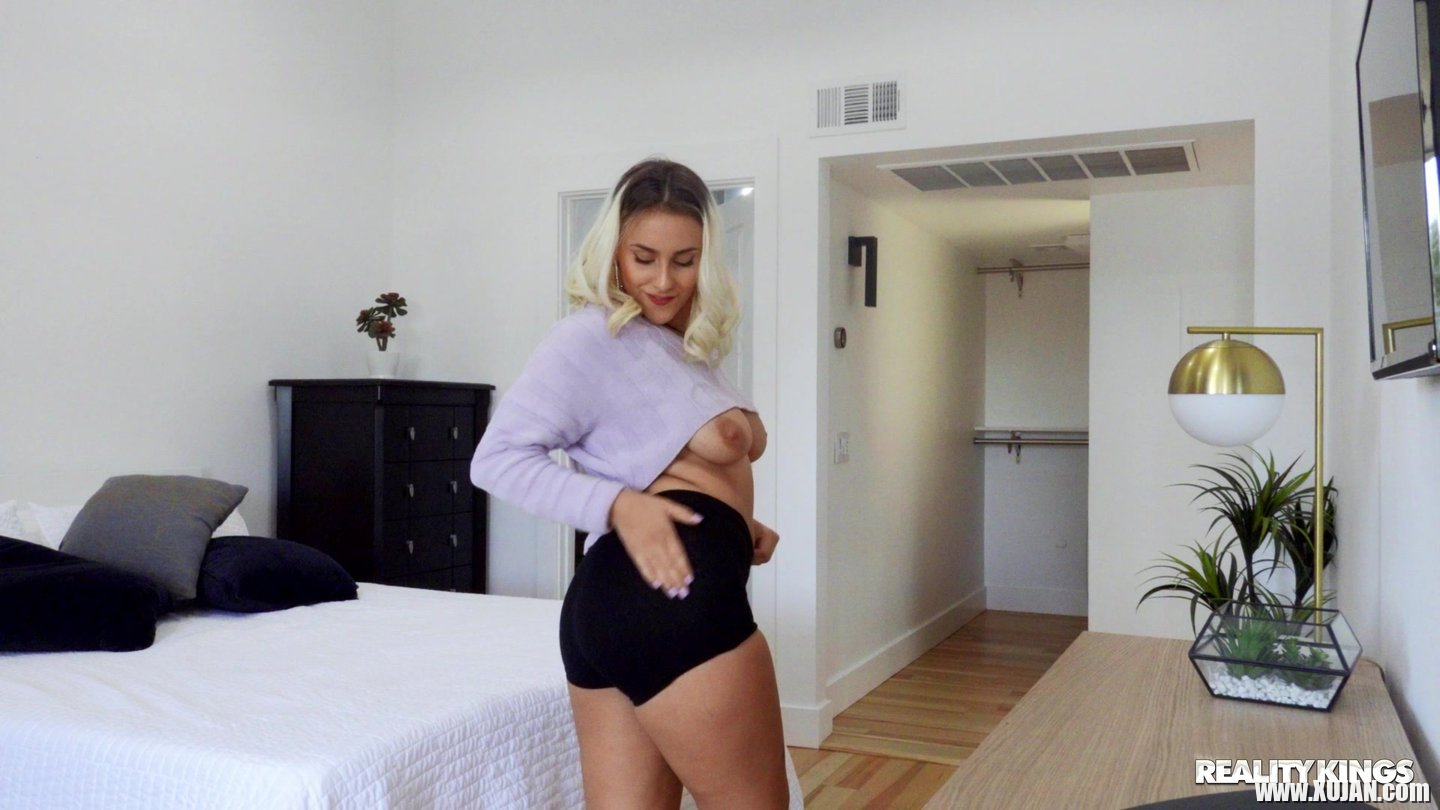 Horny Indica Monroe fucks and cums like crazy - Photo #2539081
