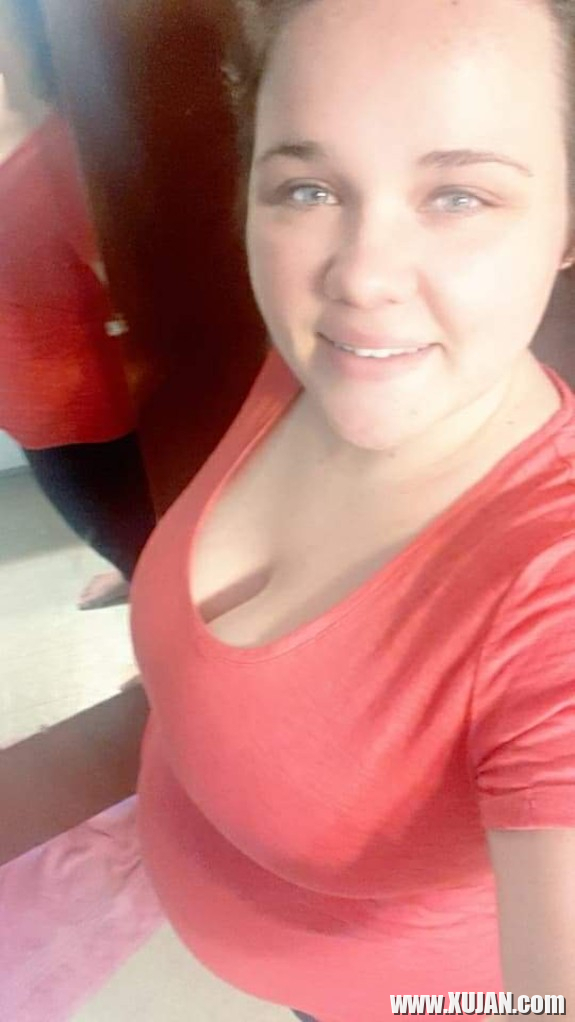 Mommas baby bump - Photo #2541430
