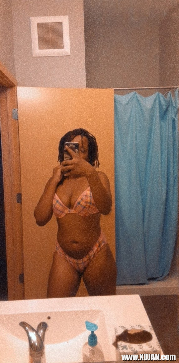 Ayn Pinky e - Photo #2541459