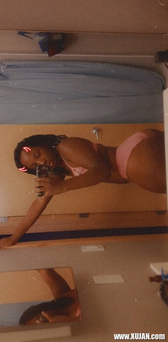 Ayn Pinky e - Photo #2541461