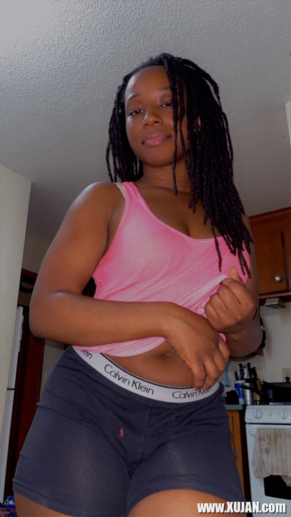 Ayn Pinky e - Photo #2541477