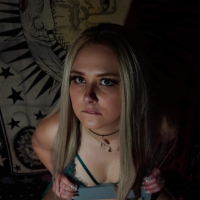 Pixie Milf