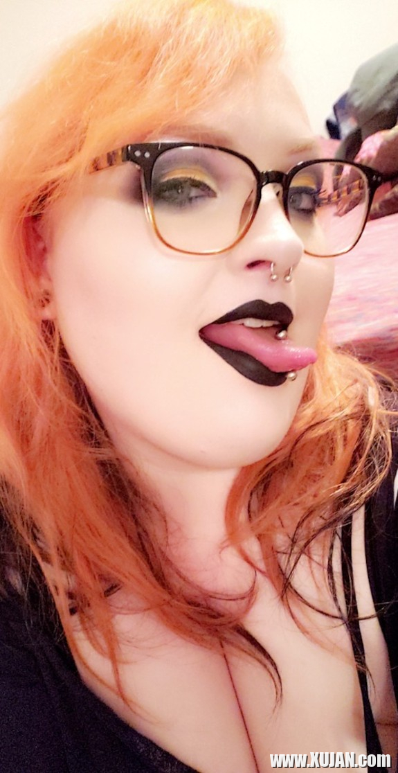 Spooky Bitch - Photo #2548970