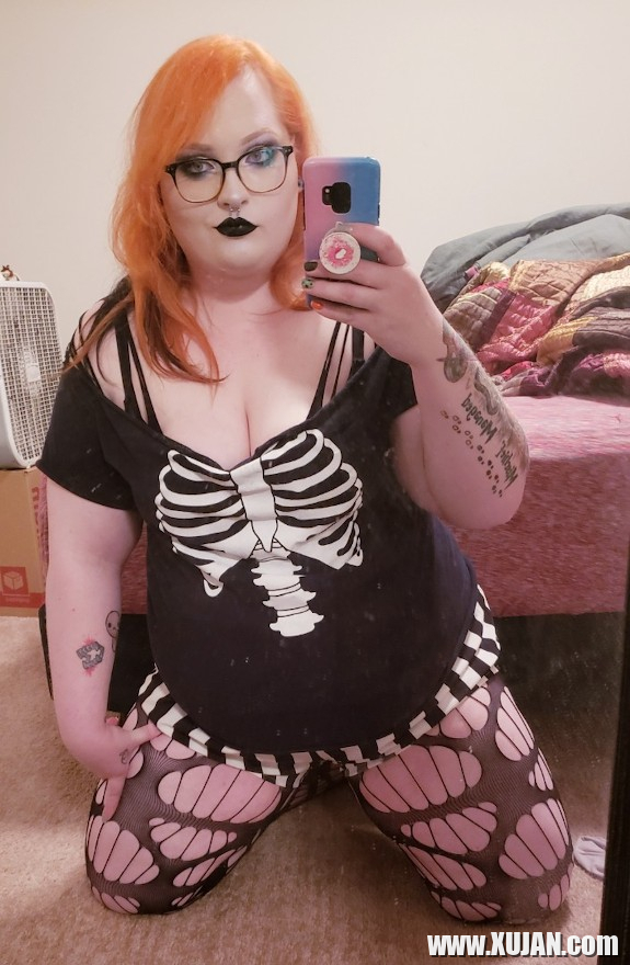 Spooky Bitch - Photo #2548976