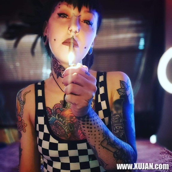 Katana Black 666 - Photo #2554917