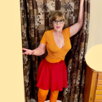 Seqsual Velma Karmen