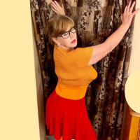 Seqsual Velma Karmen