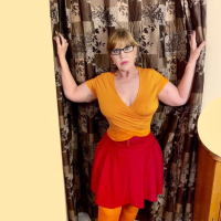 Seqsual Velma Karmen
