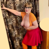 Seqsual Velma Karmen