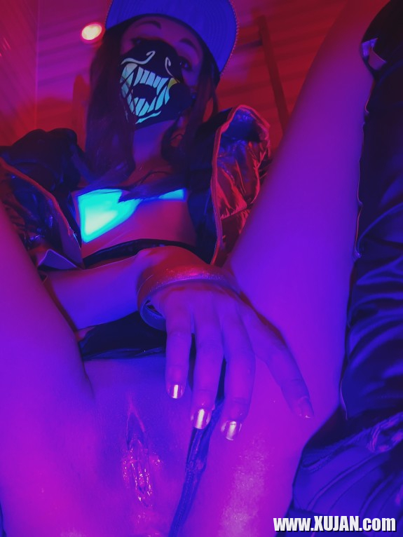 KDA Akali UV Lights Bodypaint - Photo #2563356