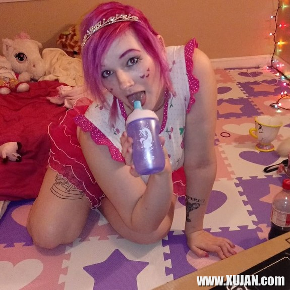 Little Bitty Me - Photo #2563632