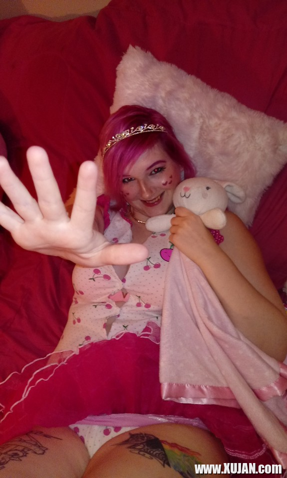 Little Bitty Me - Photo #2563635