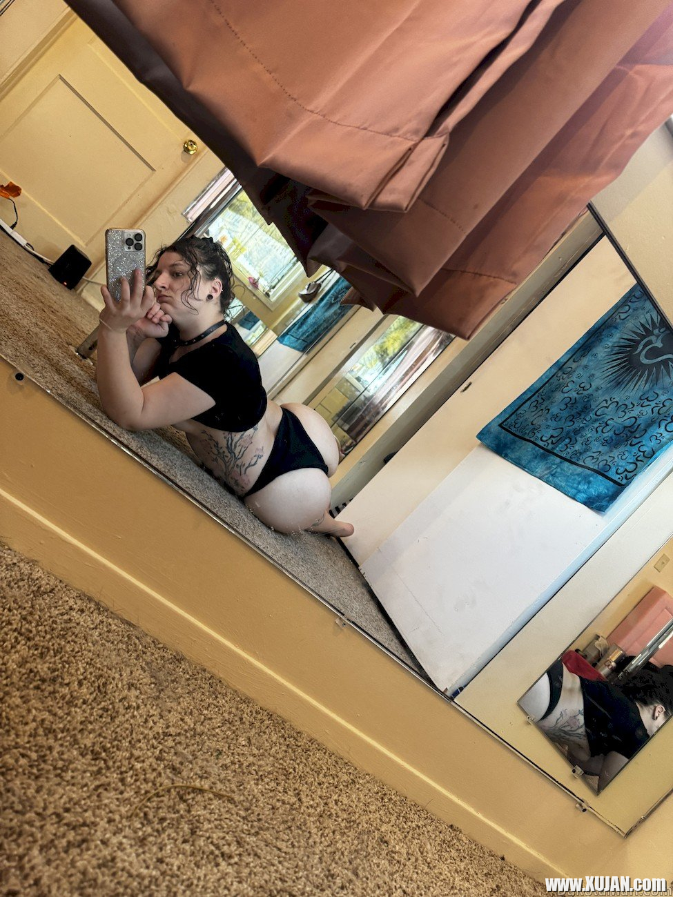 Solo amateur Dakota Marr smoking a cigar and posing - Photo #2565718