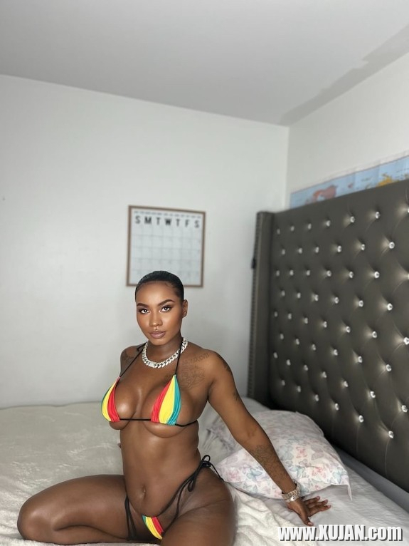 Ebony astvatsayin - Photo #2567807