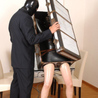 Diteq Latex Lucy in erb nran khpum en tupi mej