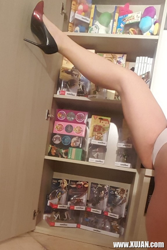 Waiting smash Bros ultimate Yes Im a gamer girl - Photo #2572810