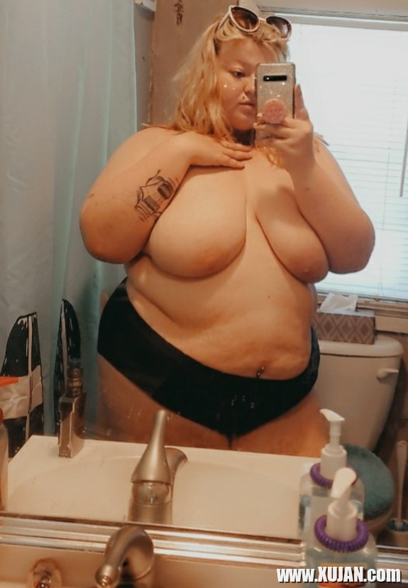 Bbw erekha aghjik - Photo #2575474
